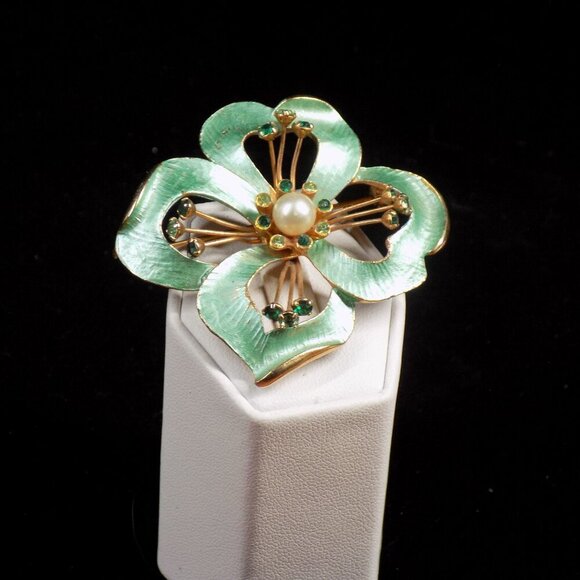 Vintage Weiss Brooch Floral Green Enamel Rhinestone Pearl Gold-tone - Picture 1 of 12